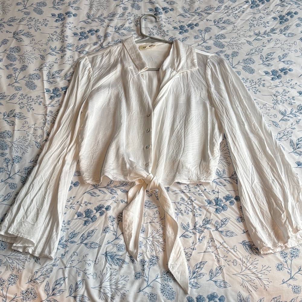 L’Ageance button down tie long sleeve blouse size small
